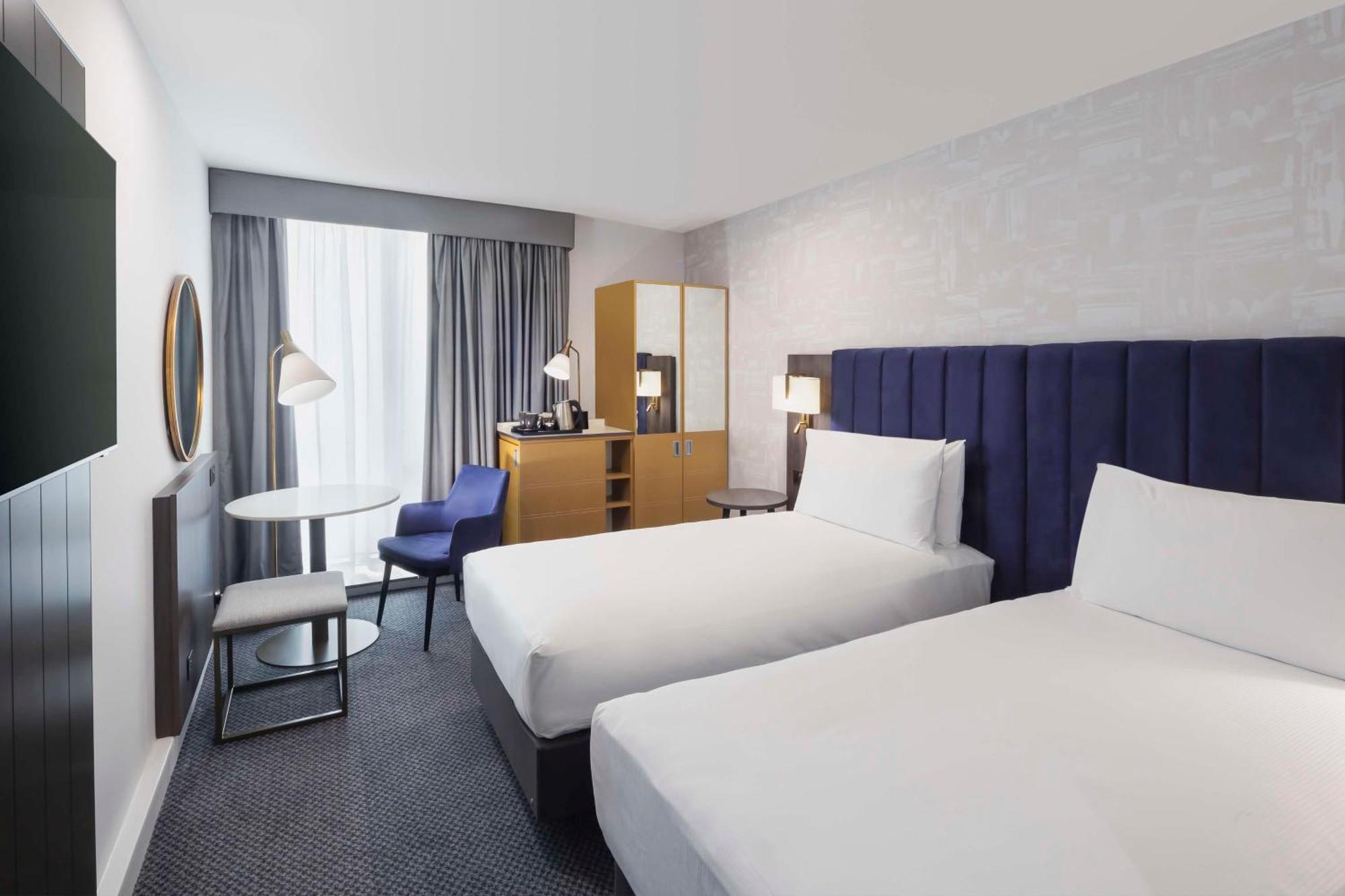 Doubletree By Hilton Manchester Piccadilly Exterior foto